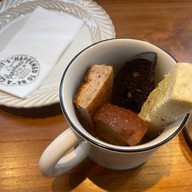 เมนูของร้าน It's "Happened To Be" a Closet สีลม