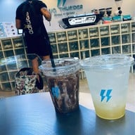 Two Thunder Coffee Roasters - Chidlom -ชิดลม