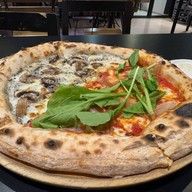 Alola Pizza & Pasta -