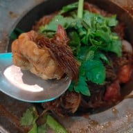 มายาวี ซีฟู้ด - อาหารไทย จีน ส้มตำ ยำแซ่บ กุ้ง หอย ปลาหมึก ปู ปลาเป็นๆ