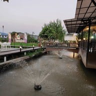 มายาวี ซีฟู้ด - อาหารไทย จีน ส้มตำ ยำแซ่บ กุ้ง หอย ปลาหมึก ปู ปลาเป็นๆ