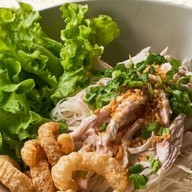 TUA' GIN KAI (ตัวกินไก่) นวลจันทร์