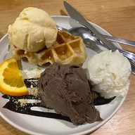 WHY COFFEE CAFE' WHY COFFEE CAFE'