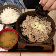 เมนูของร้าน Yoshinoya โยชิโนยะ ข้าวหน้าเนื้อ ข้าวหน้าหมู เซ็นทรัลพลาซา ปิ่นเกล้า