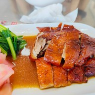 เมนูของร้าน เหล่าเฮงลูกชิ้นปลา ถนนพุทธมณฑลสาย3