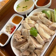 เมนูของร้าน ข้าวมันไก่สิงคโปร์นายปุ๊ย สาขา3 ตลาดสิริทรัพย์ รังสิตคลอง1