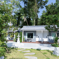 บ้านสวน อัญมณีทอง
