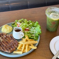 NO.5 CAFE Suphanburi -