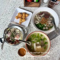 โกเต๋อ-อาหารเช้าหลังศาลยโสธร