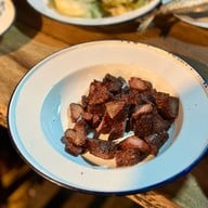 เมนูของร้าน ข้าวนึ่ง-ไก่ทอดเที่ยงคืน กำแพงดิน