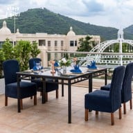 La Vista Restaurant