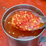 ข้าวขาหมูมันอยู่ในกระทะ เฮียเพ้งตรอกโรงหมู ซอยสุกร