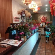 บรรยากาศ LynLan Cafe