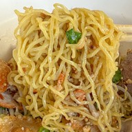ก๋วยเตี๋ยวป้าสร้อย