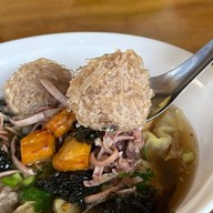 ก๋วยเตี๋ยวหมูบ้านบึงสาขาท่าวังตาล สาขาท่าวังตาล