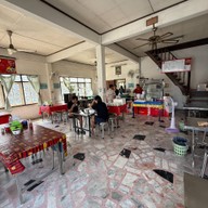 ก๋วยเตี๋ยวป้าสร้อย