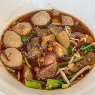 ก๋วยเตี๋ยวป้าสร้อย