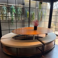 BROTHERS & SISTER CAFE -