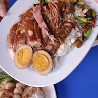 พารวย ข้าวขาหมู ขนมจีน บุฟเฟ่ต์ สาขา 1