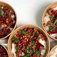 อ้วน อ้วน กะเพราพริกแห้ง