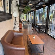 BROTHERS & SISTER CAFE -