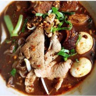 ก๋วยเตี๋ยวเรือบ้านปลัด8 & ครัวบ้านปลัด