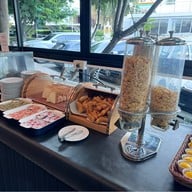 Prime Time Hotel Bang Saen