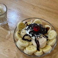 อำนวยไอศครีมเฮ้าส์