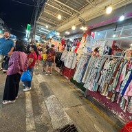 หัวหินไนท์บาร์ซ่า