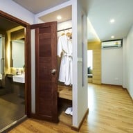 โรงแรม ทีเค. พาเลซ แอนด์ คอนเวนชั่น