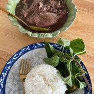 ทองแท้ ก๋วยเตี๋ยวเรือ พัทยานาเกลือ สาขานาเกลือ