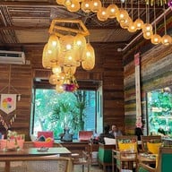 ชบาคาเฟ่ Chaba Chabai Cafe ลำลูกกา