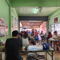 บรรยากาศ น้ำเงี้ยว ป้าสุข