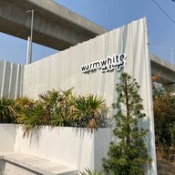 WARMWHITE cafe&hangout