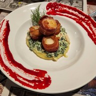 เมนูของร้าน The Hungry Wolf Steak● Pizza ● Ribs