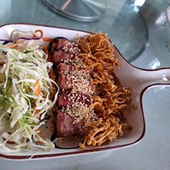 ร้านอาหารซันเซต ท่าแขก Sunset Restaurant (ຮ້ານອາຫານ ຊັນເຊັດ ທ່າແຂກ)