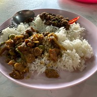 เมนูของร้าน ข้าวแกงปักษ์ใต้ .สีิคิ้ว