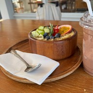 มาตะ คาเฟ่ สตอร์ แอนด์ อาร์ทสเปซ