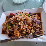 ร้านอาหารซันเซต ท่าแขก Sunset Restaurant (ຮ້ານອາຫານ ຊັນເຊັດ ທ່າແຂກ)