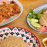 หอมสุข ข้าวมันไก่สิงคโปร์ ปัตตานี หอมสุขข้าวมันไก่สิงคโปร์ ฮาลาล