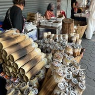 ข้าวหลามแม่ลูกจันทร์