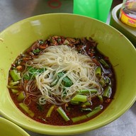 เมนูของร้าน ก๋วยเตี๋ยวเรืออยุธยาเจ๊จุ๋ม สาขา บางขุนนนท์