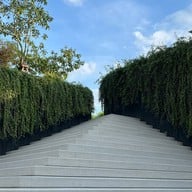 Tree O’Clock Gallery & Restaurant สำนักงานใหญ่