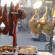 บรรยากาศ ก๋วยจั๊บคุณน้อย  วิภาวดีรังสิต 16