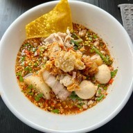 ก๋วยเตี๋ยวลูกชิ้นวังชะโอน by สี่แคว สาขารัชดา 36