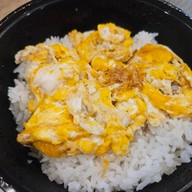 บ้านปูจัมโบ้ กะเพราปูก้อน-ข้าวผัดไข่ปู