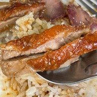 นายหมูเป็ดย่างไร้เทียมทาน