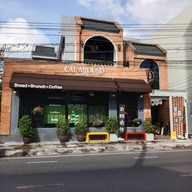 หน้าร้าน Cat Around Cafe -