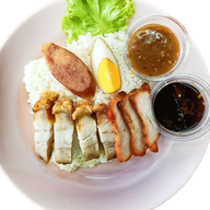 เมนูของร้าน ก๋วยจั๊บคุณน้อย  วิภาวดีรังสิต 16