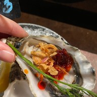 Bar D. Mare Oyster & Wine Maison hotel Sukhumvit Soi 4